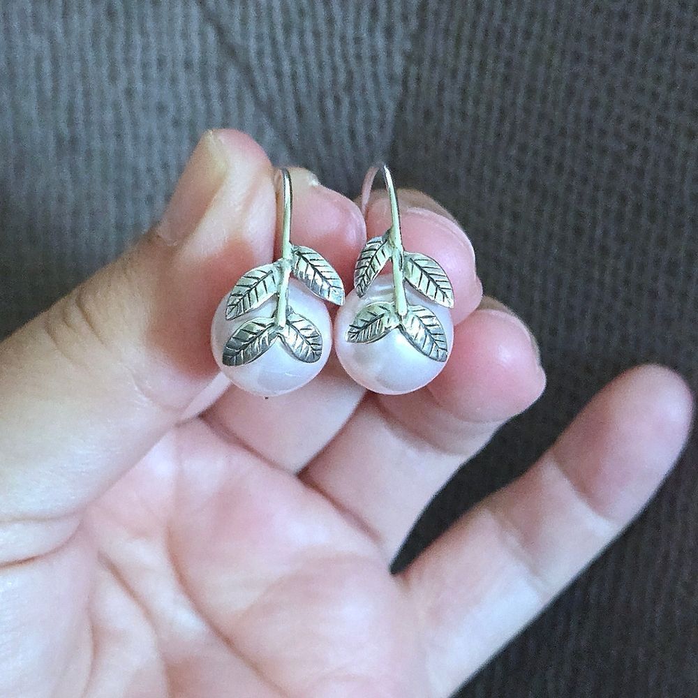 Annika Witt Pink🩷 Pearl And Leaves🍃 Earrings